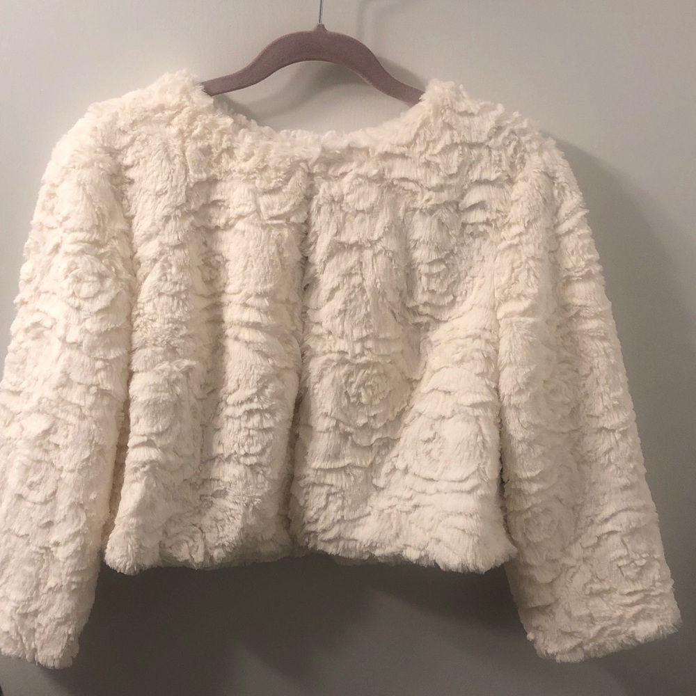 Tacera White Faux Fur Cropped Jacket New w/tag